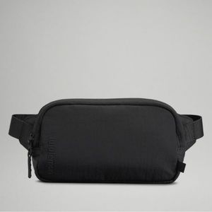 Mini Belt Bag back new without tag